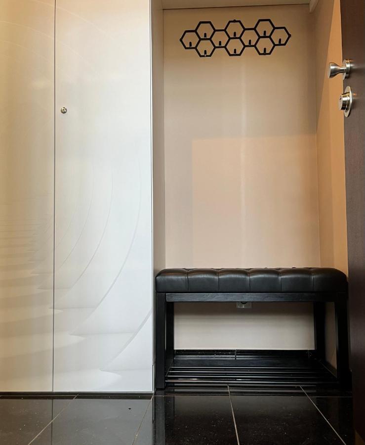 City Center Apartment Катовице Екстериор снимка
